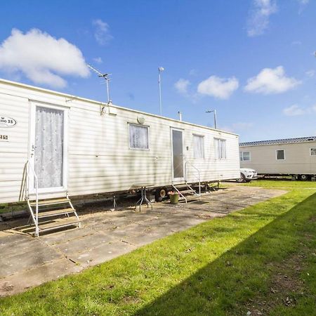 Great 8 Berth Caravan For Hire At Southview Holiday Park In Skegness Ref 33025E Esterno foto