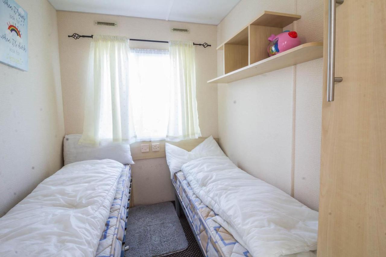 Great 8 Berth Caravan For Hire At Southview Holiday Park In Skegness Ref 33025E Esterno foto