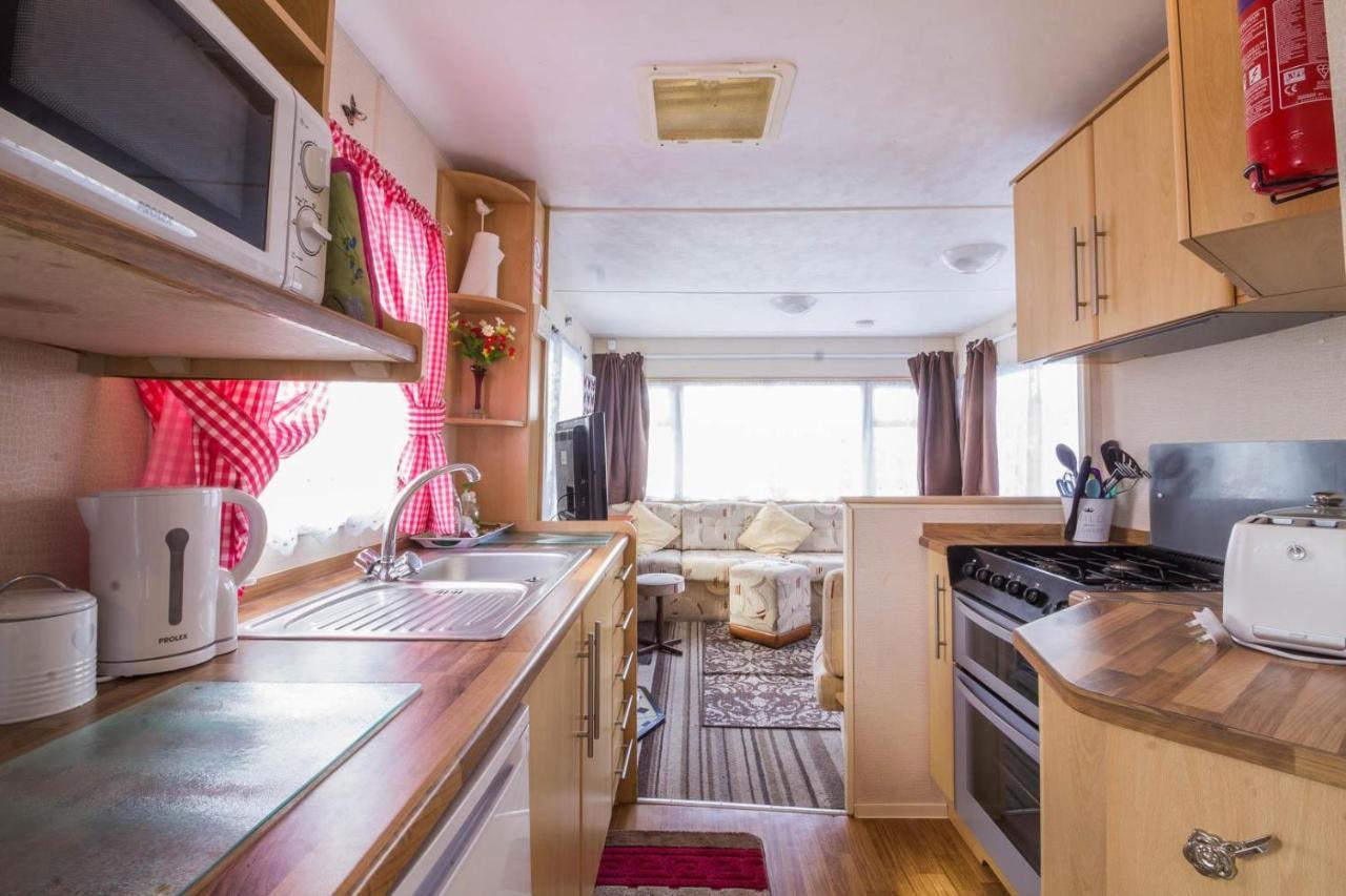 Great 8 Berth Caravan For Hire At Southview Holiday Park In Skegness Ref 33025E Esterno foto